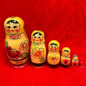 Authentic Russian Nesting Dolls Set
